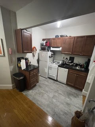 LIVING - LOCATION! 2 BED ON HEMENWAY WITH HEAT AND HOT WATER INCLUDED! 9/1/25! Apartments