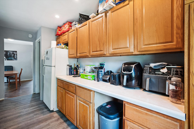 Kitchen - Norwich House 5 Bedroom 21/2 Bath home with 6 off-street parking Spaces