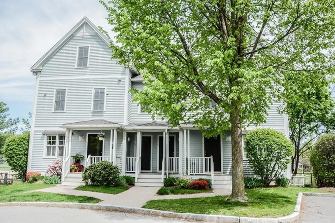 Front Exterior View - Live in the heart of Arlington Center at sought-after Russell Place Condominiums!