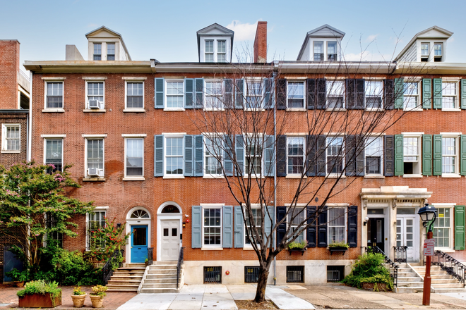 Entrance - Pine Street Place Apartments