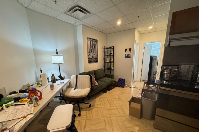 The living area!! - Apartment Complex