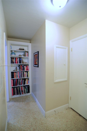 Hallway - 4/2 pet friendly house near Sunset and 826