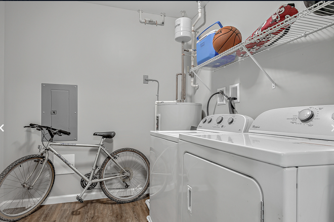 Laundry room - Nittany Place