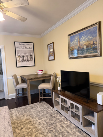 Living room - One bedroom close to campus