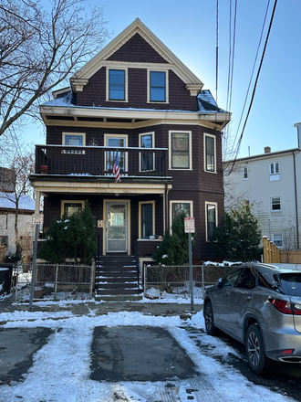 Welcome home to 18 Holyoke Road - One bedroom plus study near Porter T Apartments