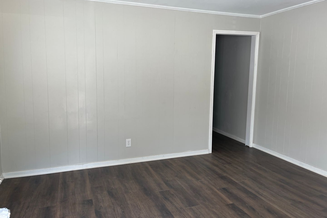 Photo - 1308 Ivy St Apartments