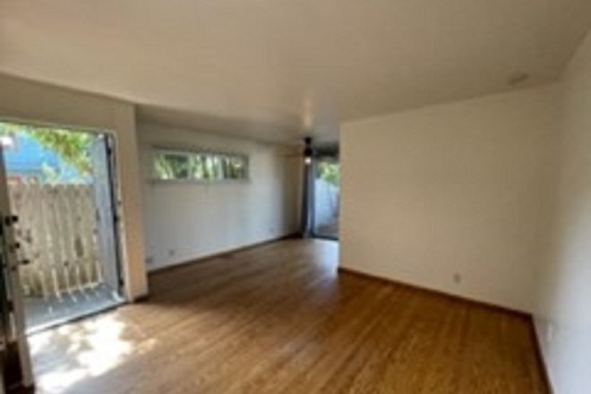 1 - Centrally located in Berkeley this one bedroom one bathroom unit is a walker’s paradise Apartments