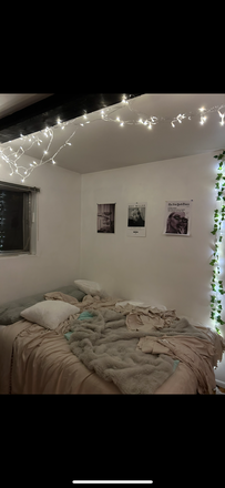 Room - 1 Bedroom in House off Baseline