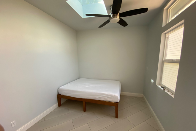 Detached Studio - Elmwood Home close to campus
