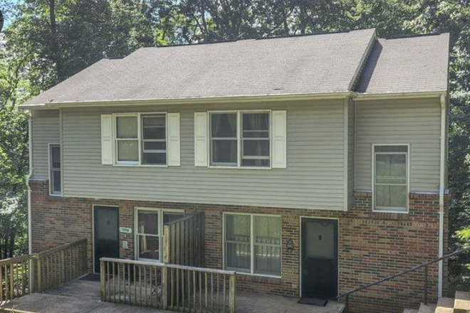 Front - Roommate needed for 3 bed / 1.5 bath