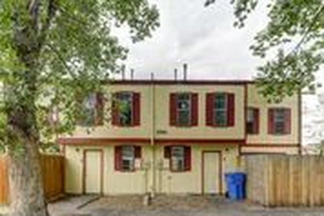 Exterior - 1050 Sir Galahad Drive Apartments