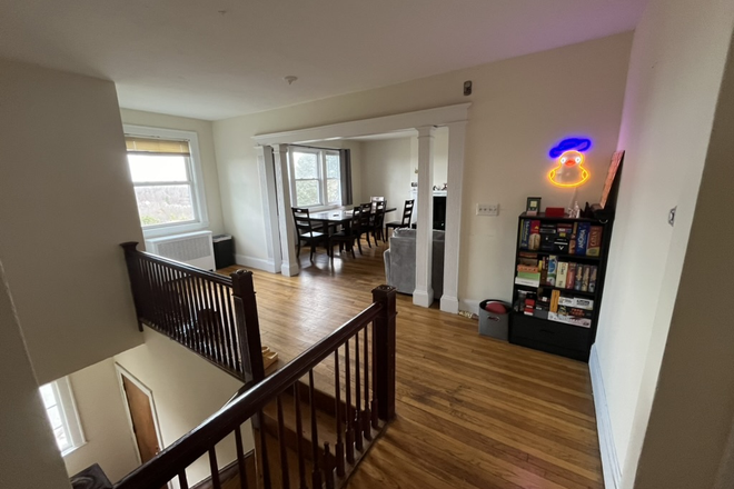 Hallway - One room sublet, 8 min walk from Campus, parking included