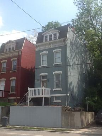 Exterior - FREE OFF STREET PARKING, PET FRIENDLY, DUPLEX BY CAMPUS