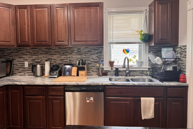 kitchen - Two bed and two full bathrooms Mid August or September 1st near campus Apartments