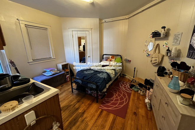 a - Best building in Symphony, right across from Whole Foods, NO FEE Apartments