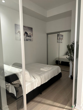 Bedroom - Room in Lakeside Toronto w/ Private bathroom Condo