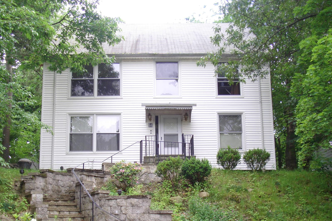 Apartment (Ground floor) - Room in shared 2 bed/1 bath home