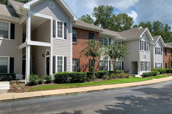  - 3BR/2BA Condo in Haile Plantation - Available July!