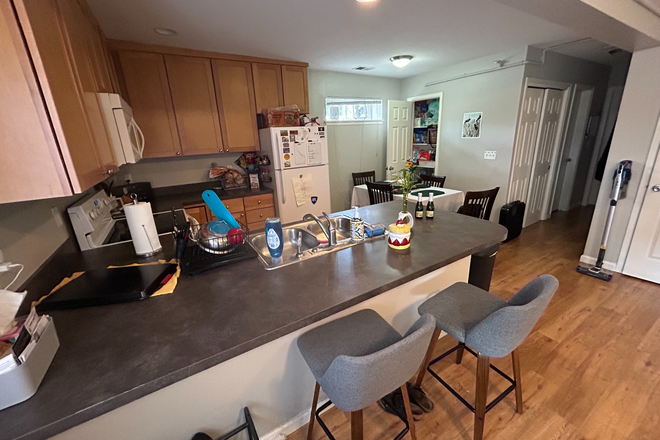 Kitchen - Goss Street Sublet October to the Beginning of August