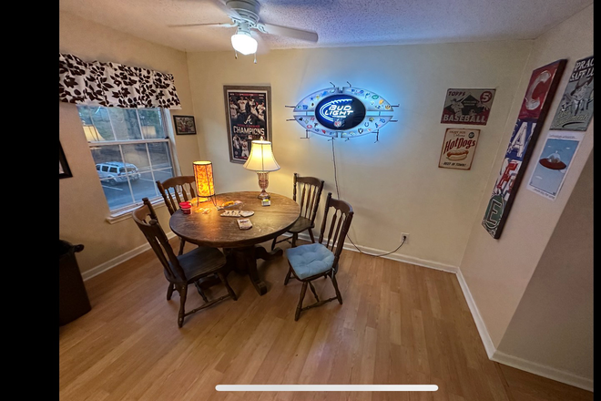 Dining Area - Riverbend Commons Apartments