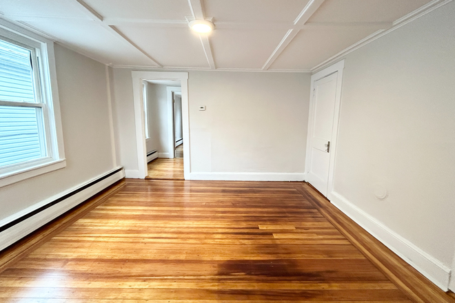 Call NOW for showings! 617-236-8550 - SARATOGA ST - CHARMING 4BR DUPLEX NEAR MBTA BLUE LINE FOR *9/1/2026* W/ LNDRY ON SITE, EQUAL BDRMS Apartments