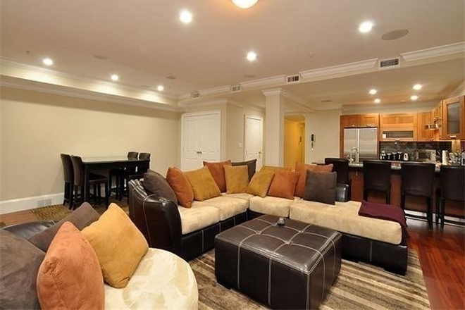LIVING - 2 BED/2 BATH WITH HOT WATER INCLUDED AND PARKING INCLUDED! Apartments