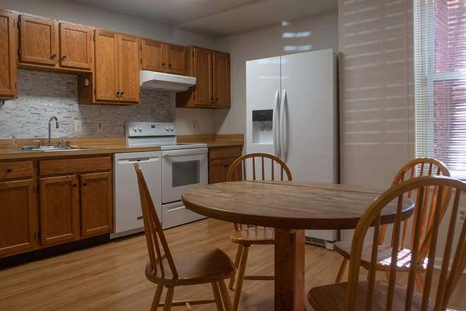 Kitchen - Spacious 3BR/2BA in the Heart of Ridgely’s Delight and Steps from UMB! Townhome