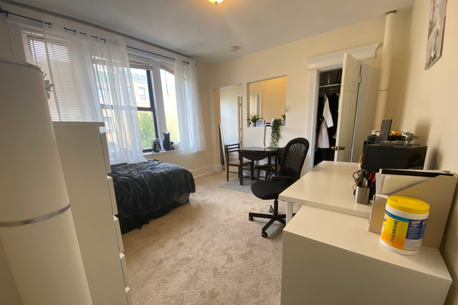 1 - GREAT studio for GREAT price! Heat & Hot water included Apartments