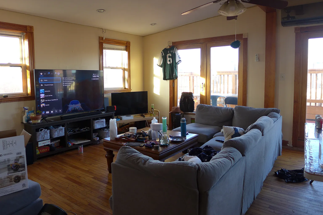 Living room - Apartment in Mission Hill