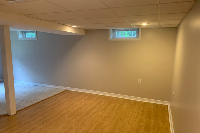 basement - 3 Bedroom 2 Bath clean home, Central AC, hardwood floors, washer/dryer, granite counters, great yard