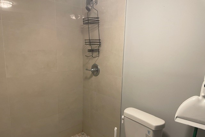 Bathroom - Apartment, Close to North Campus, Security, Electricity, Cable and Internet Included.