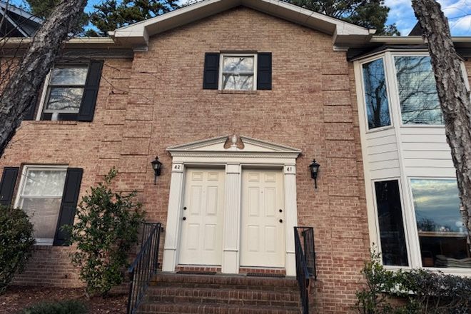 Exterior - door to condo on left - Furnished 2 bed/2 bath condo perfect for grad/professional students