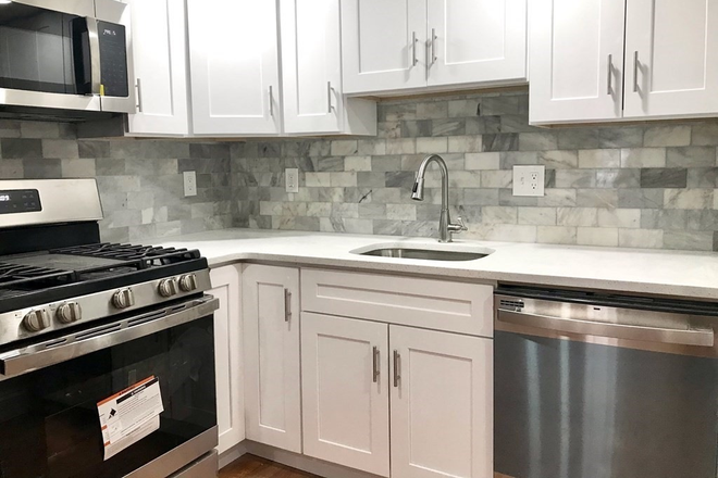 Call NOW for showings! 617-236-8600 - MASS AVE - LUXE RENOVATED DUPLEX PENTHOUSE 5BR IN SOUTH END FOR *9/1/2026* W/ IN UNIT LNDRY, 2 BATHS