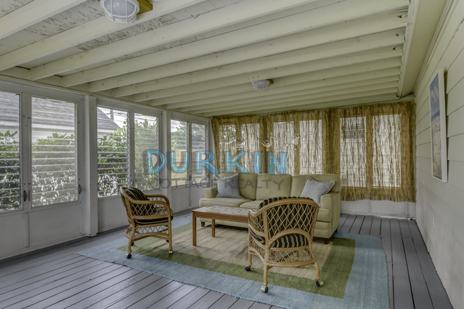 Sun Room - Very Private Duplex with Sun Room Duplex