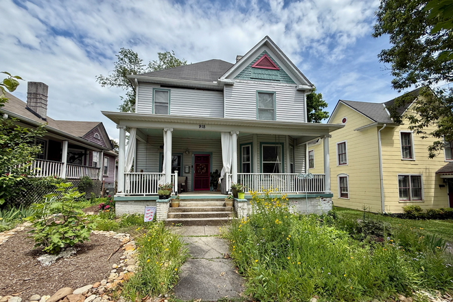 Front of House - Fully Furnished 2-Bed, 2-Bath in Walkable Fourth & Gill—1.8 mi to Campus