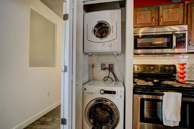 In Unit Laundry - Sterling Boulder – Private Bed & Bath, 10 Min Walk to CU