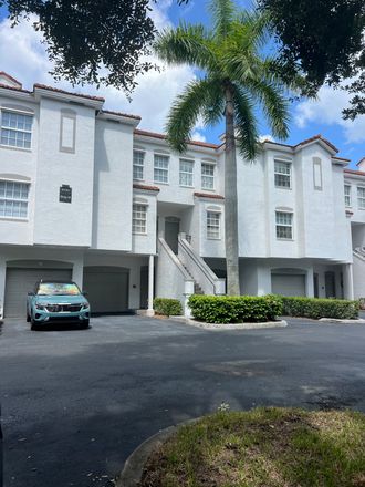 Exterior - Windsor Coral Springs