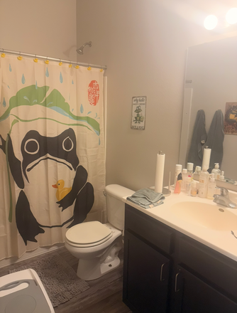 Private bathroom - Cottages on Lindberg Apartments