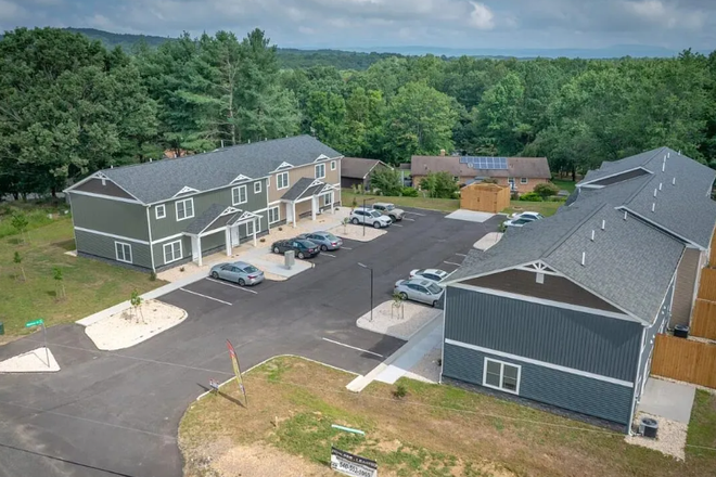 View of complex - Third Roommate Needed for CBurg Townhouse