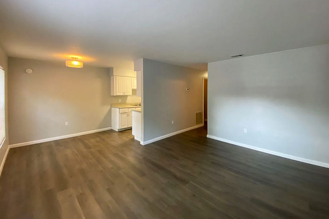  - 2293 - Mill Run - 2BR/1.0BA