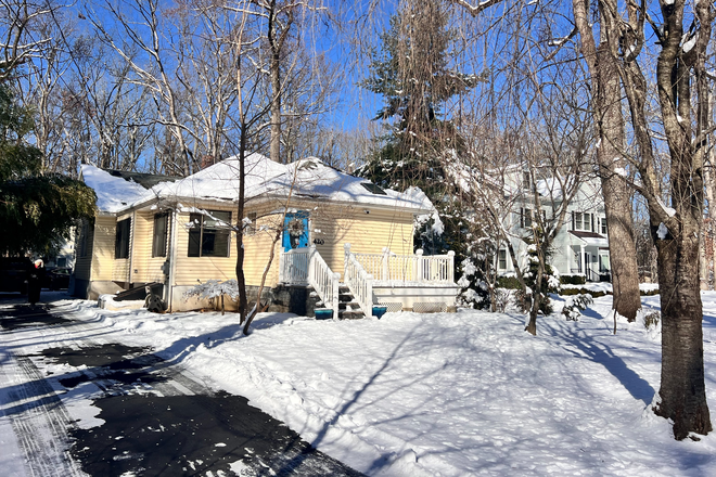 Outside View - Furnished 4BR home-Mt Lucas Rd-Princeton