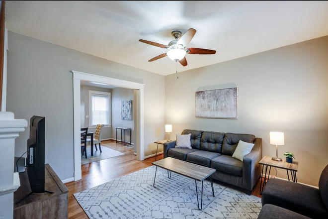 Living Room - 2BR, 1.5Bath rowhouse 2 blocks from Johns Hopkins Bayview (Can be Furnished)