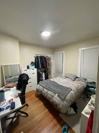 Bedroom - Room in 5b/2bath; In- House Unit Laundry and Parking!